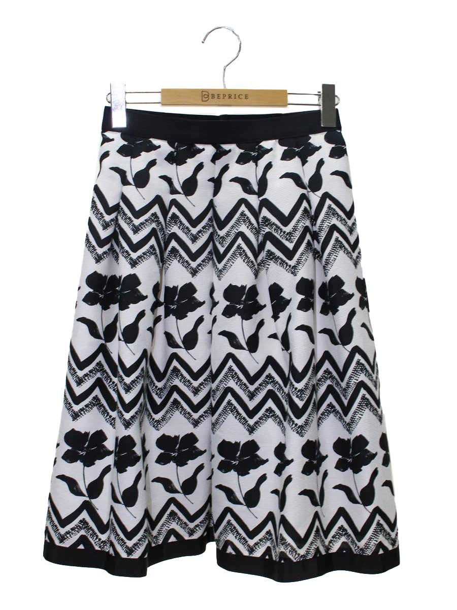 エムズグレイシー 917120 スカート 36 ホワイト/ブラック フラワーモチーフ フレア IT0AI4KFBT1Q