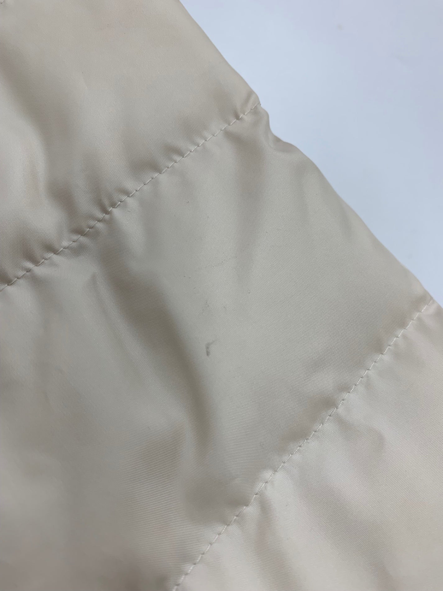 トゥービーシック W5A06-686 ダウンコート 40 アイボリー フラワーモチーフ カットワーク ITKVTKXLM308