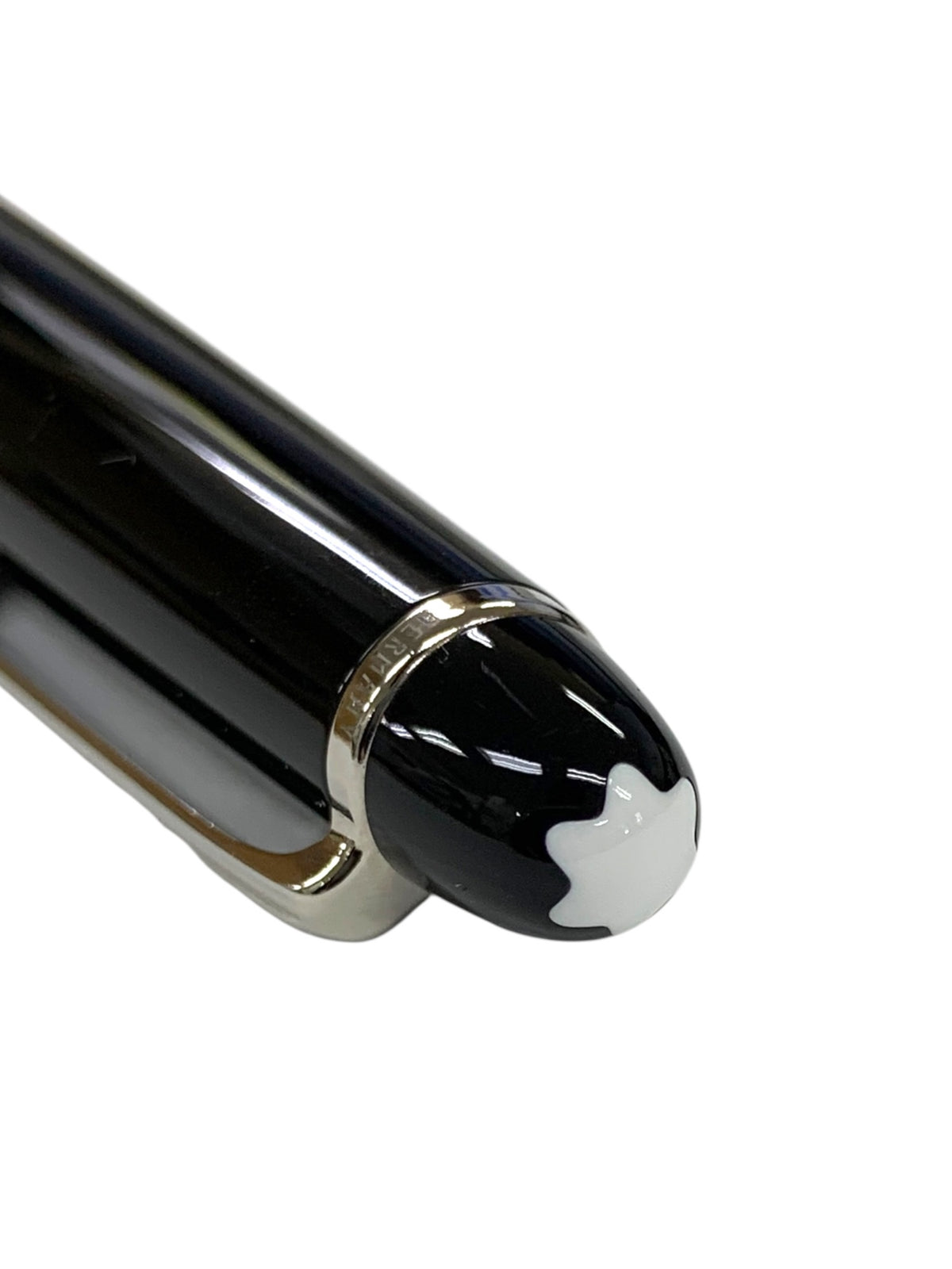 モンブラン 万年筆 マイスターシュテュック P145 ブラック F 14K ITA9GK9HI8U8