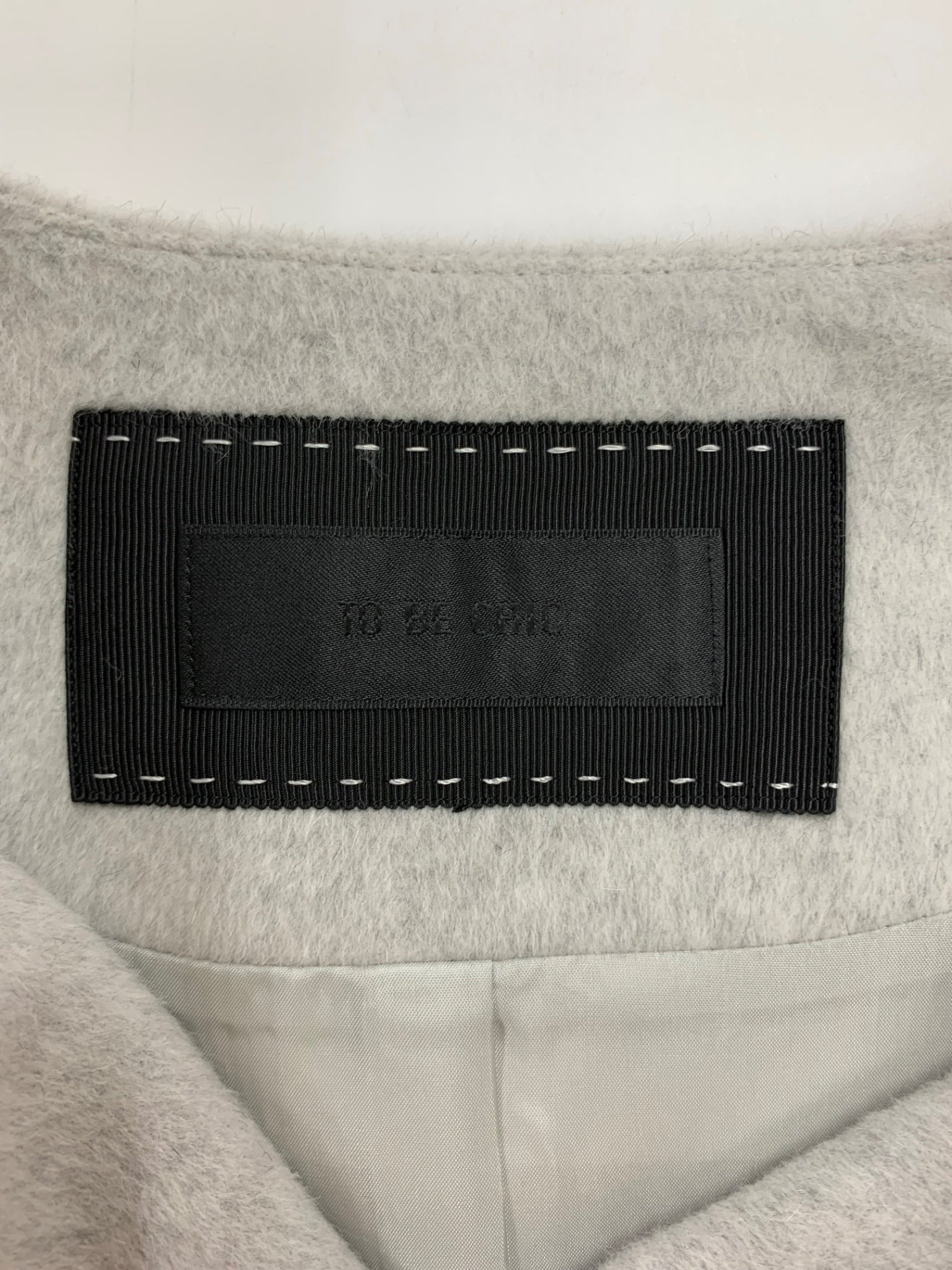 トゥービーシック W5B13-685-06 ジャケット 42 グレー ノーカラー アンゴラ混 ITYBOV0E6CDA