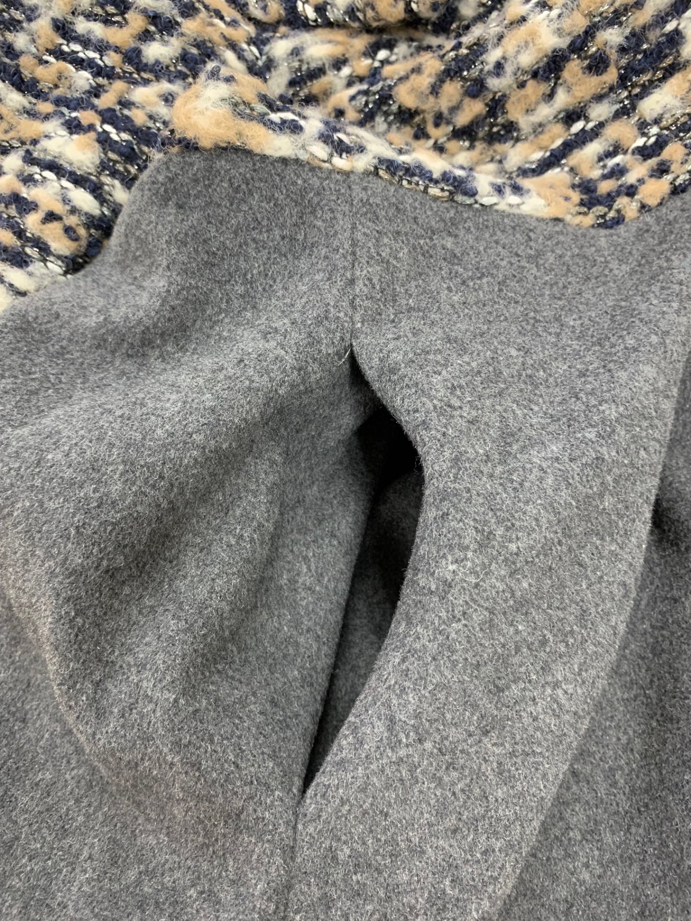 トゥービーシック W5B52-807-08 コート 40 グレー ツイード ハイネック 切替デザイン IT4IZAQ7P2L4 【SALE】