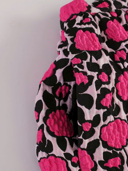 トゥービーシック W5S01-302-14 スカート 38 ピンク エンボス フラワーモチーフ ITTB1GMJ7LXC