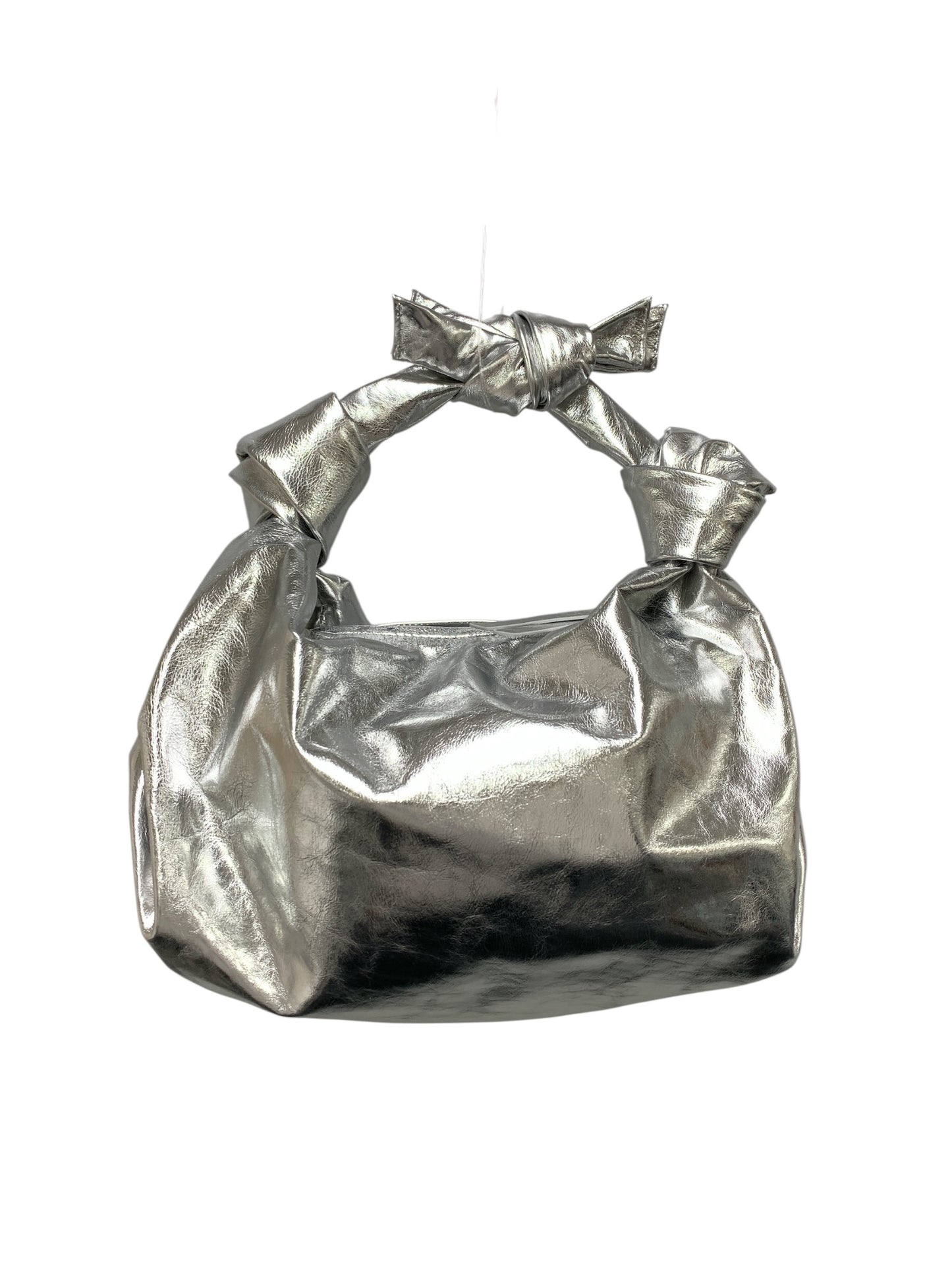 オーエムエムオー METALLIC KNOT LEATHER BAG 882621906101 ハンドバッグ シルバー ITTSSPUJUDAQ