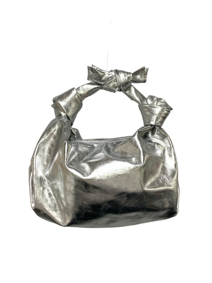 オーエムエムオー METALLIC KNOT LEATHER BAG 882621906101 ハンドバッグ シルバー ITTSSPUJUDAQ