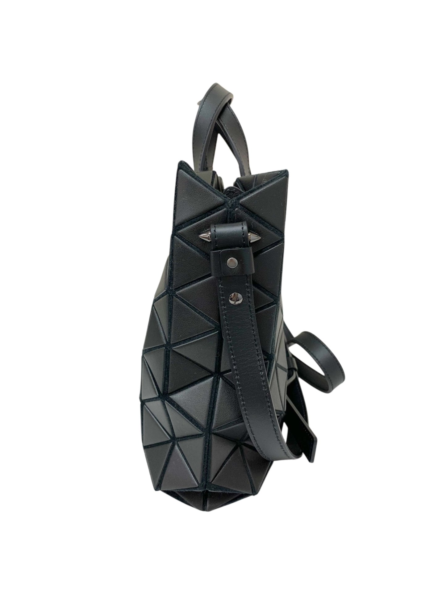 バオバオイッセイミヤケ BB56AG205 トートバッグ ブラック TONNEAU MATTE トノーマット ITT5PHCF17RW