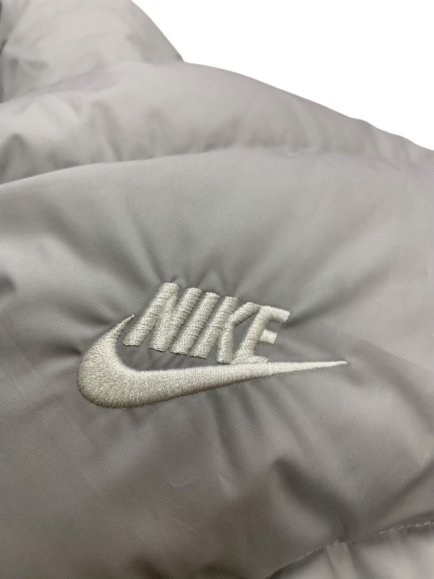 ナイキ ストームフィット ウインドランナージャケット XL グレー NIKE STORM-FIT WINDRUNNER PRIMALOFT ITH6HFTQTCH0