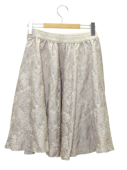 トゥービーシック W5S07-631-40 スカート 40 ベージュ エンボス フラワーモチーフ ラメ フレアー ITI8JMQF1C0C