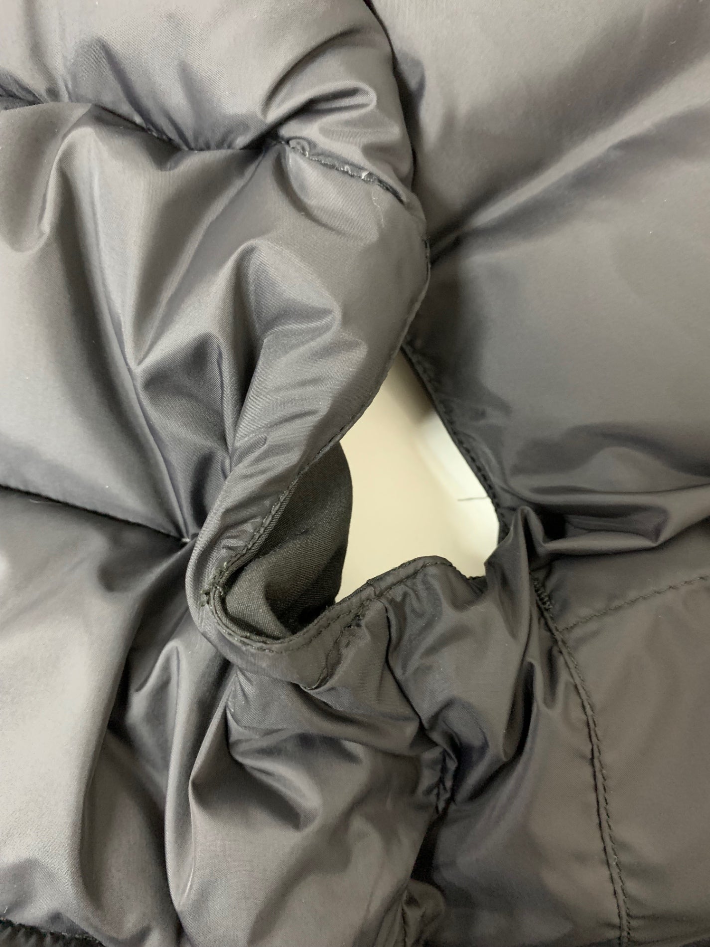 カナダグース FREESTYLE VEST 2832L ダウンベスト S ブラック IT1F7ZBYWUYM