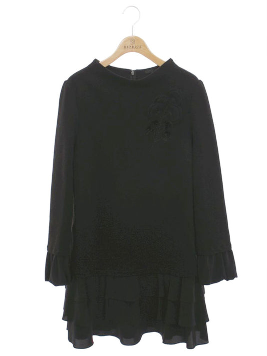 トゥービーシック W5P14-693-09 ワンピース 42 ブラック フラワーモチーフ ティアード ITT5ZRPPBJYS