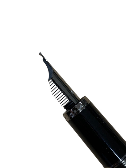 モンブラン 万年筆 作家シリーズ 2014 ダニエル･デフォー ブラック 10000本限定 750 18K ITMA0HREPMU4