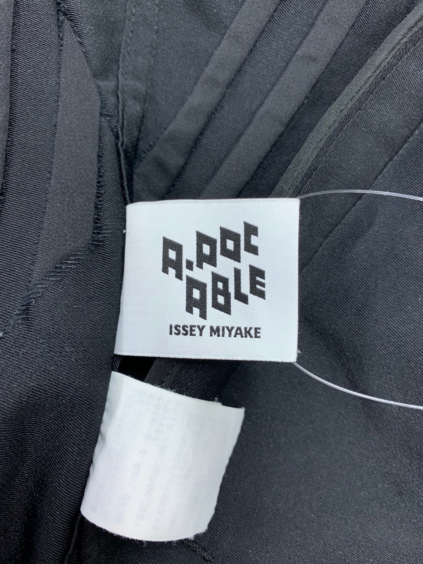 エイポックエイブルイッセイミヤケ TYPE-S BASIC COLORS AT23FC700 ブルゾン 1 ブラック ITGC5ZEMECOS 【SALE】