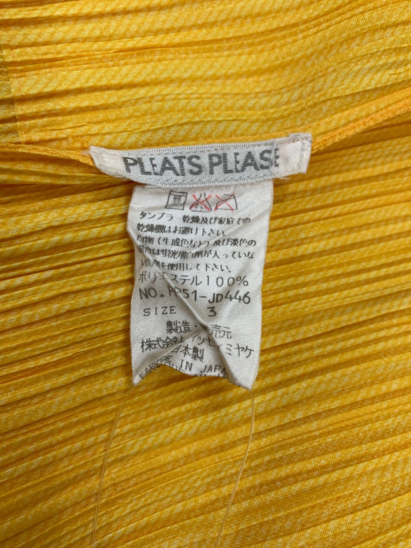 プリーツプリーズイッセイミヤケ PP51-JD446 ブラウス 3 イエロー Vネック ITG8LPHR8UCD 【SALE】