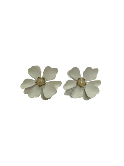 エムズグレイシー 191106 ピアス ホワイト 花 IT1W57398BYC