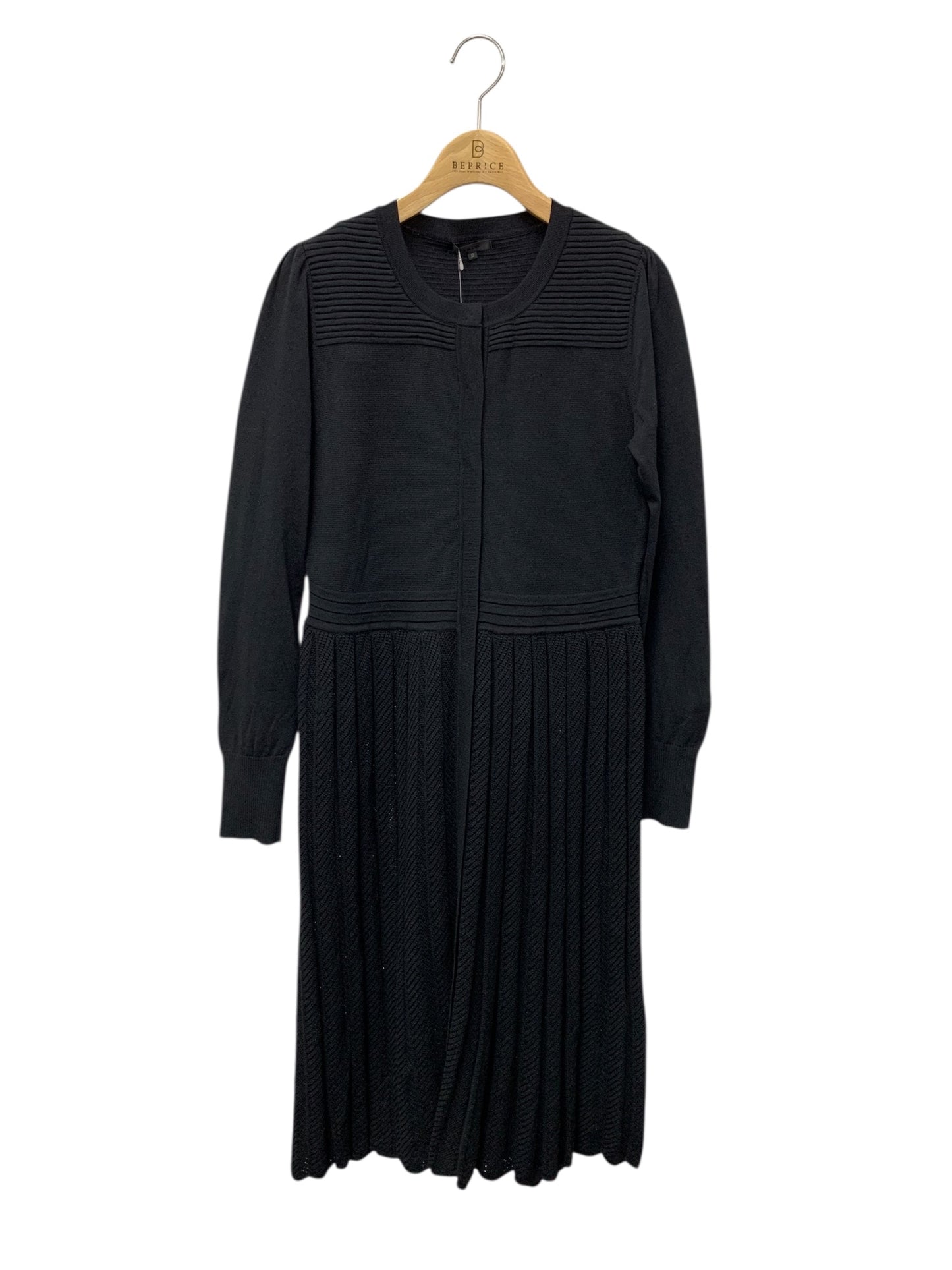 トゥービーシック W5F04-423-09 ニットワンピース Ⅱ ブラック 透かし編み フロントボタン ITF1D4IVJZZ1 【SALE】