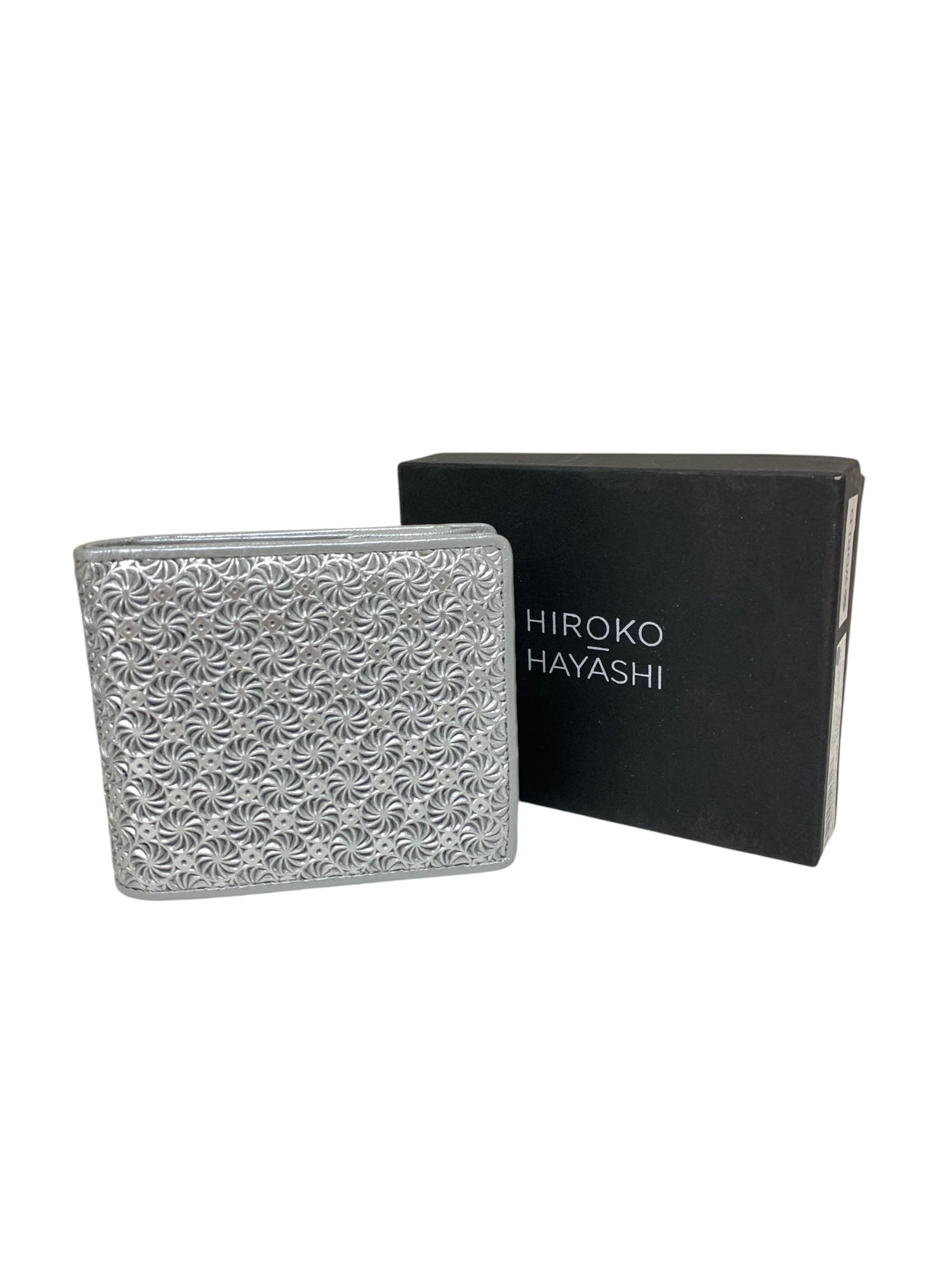 HIROKO HAYASHI ヒロコハヤシ | レザー 型押し フラップ 二つ折り財布