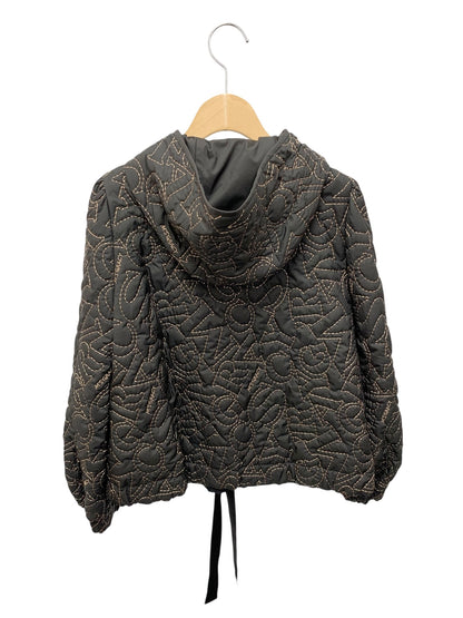 エムズグレイシー 114608 ブルゾン 40 ブラック ロゴ刺繍入り ITE91EZ44KCO