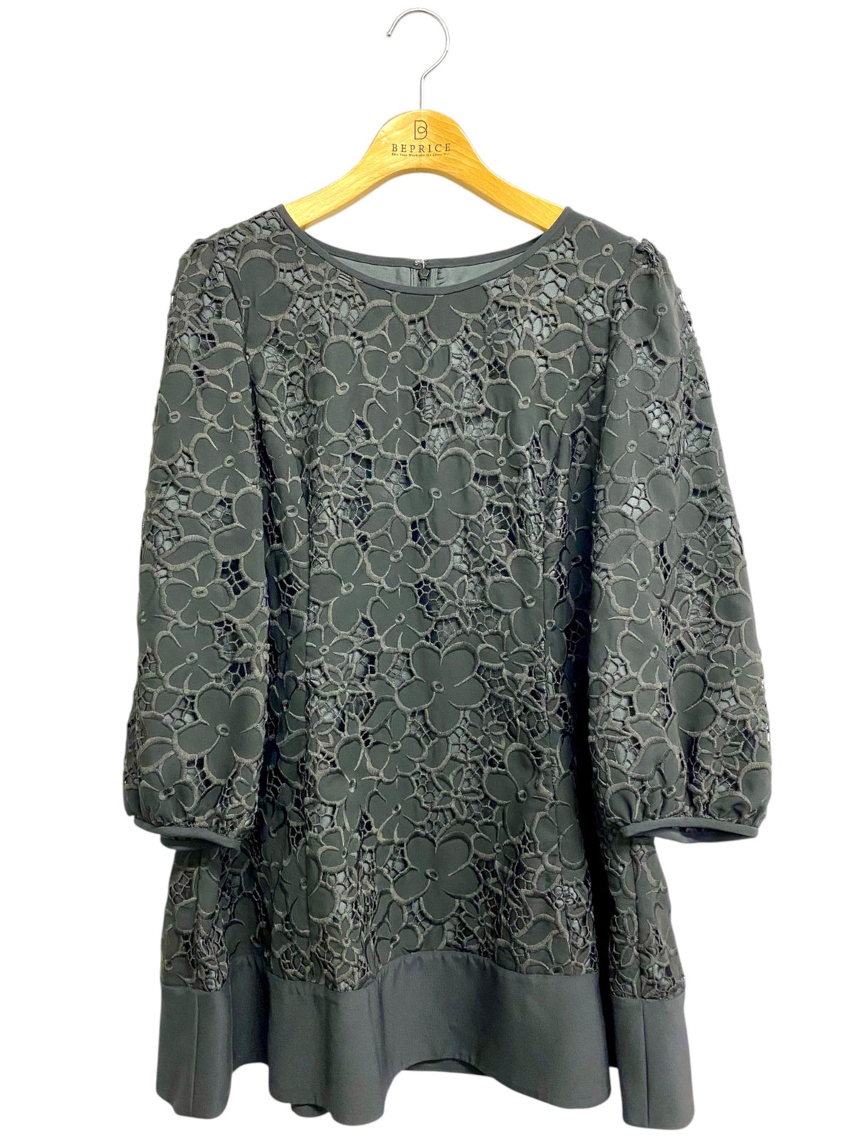 トゥービーシック W5M03-710-09 チュニック 42 ブラック フラワー刺繍 ITTA9SHCWCMJ