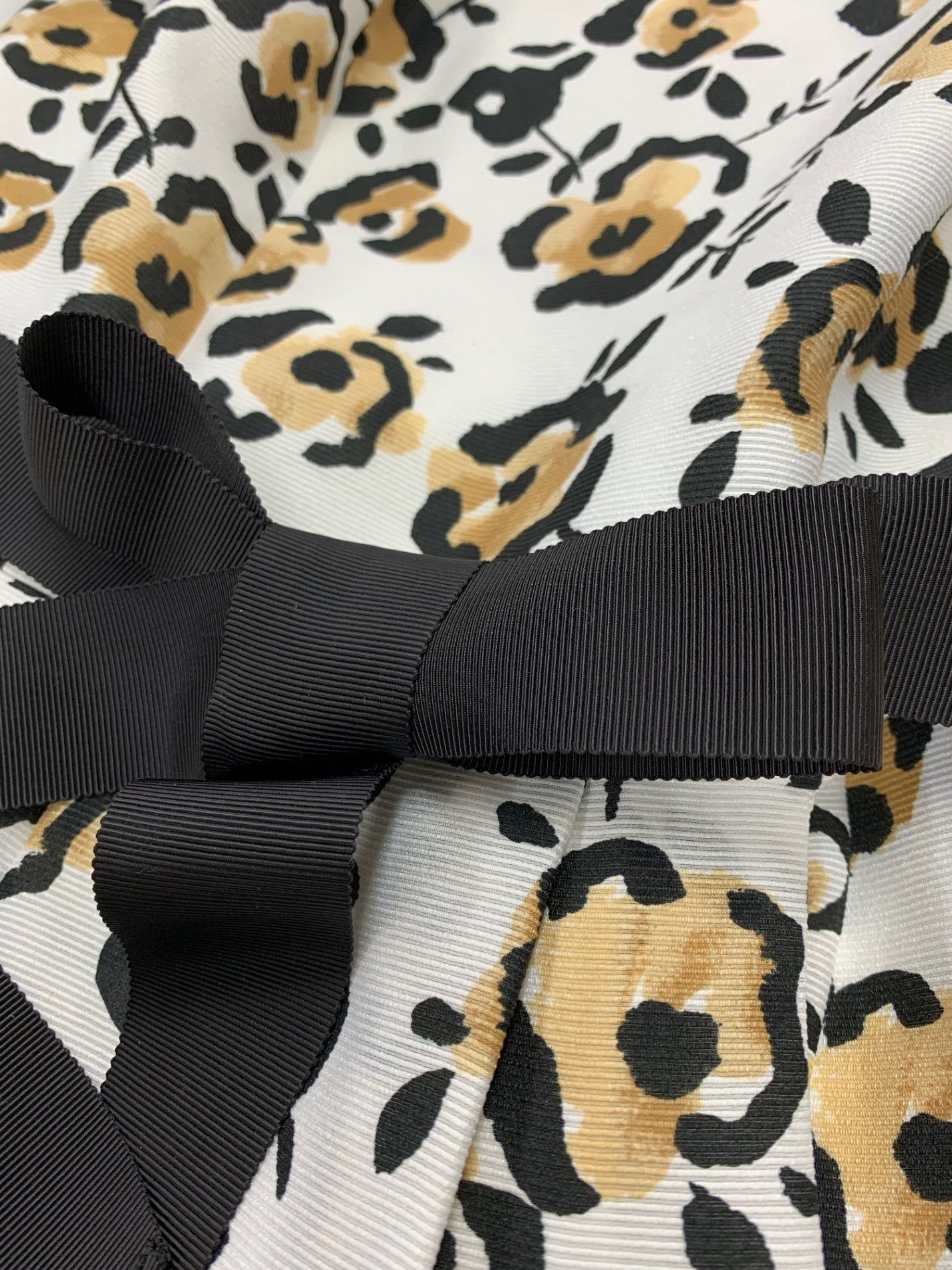 エムズグレイシー 211305 ワンピース 38 ホワイト フラワーモチーフ  