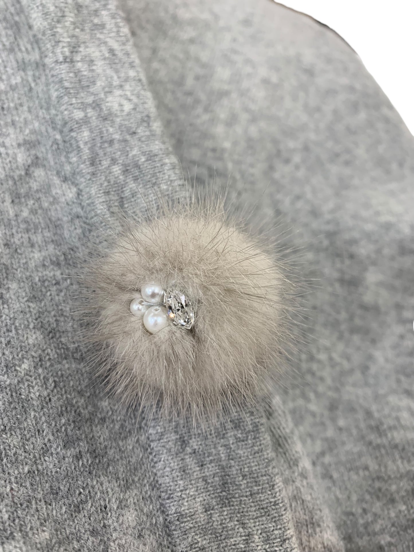 ルネ 6842120 パーカーカーディガン 36 グレー ウール混 ファーブローチ付き ITGR4NBFOSX4