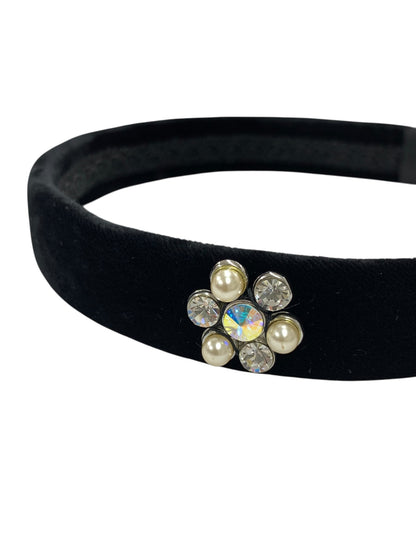 アッカ カチューシャ ブラック ヘアアクセサリー ベロア パールビジュー IT2UVZFZ64R4