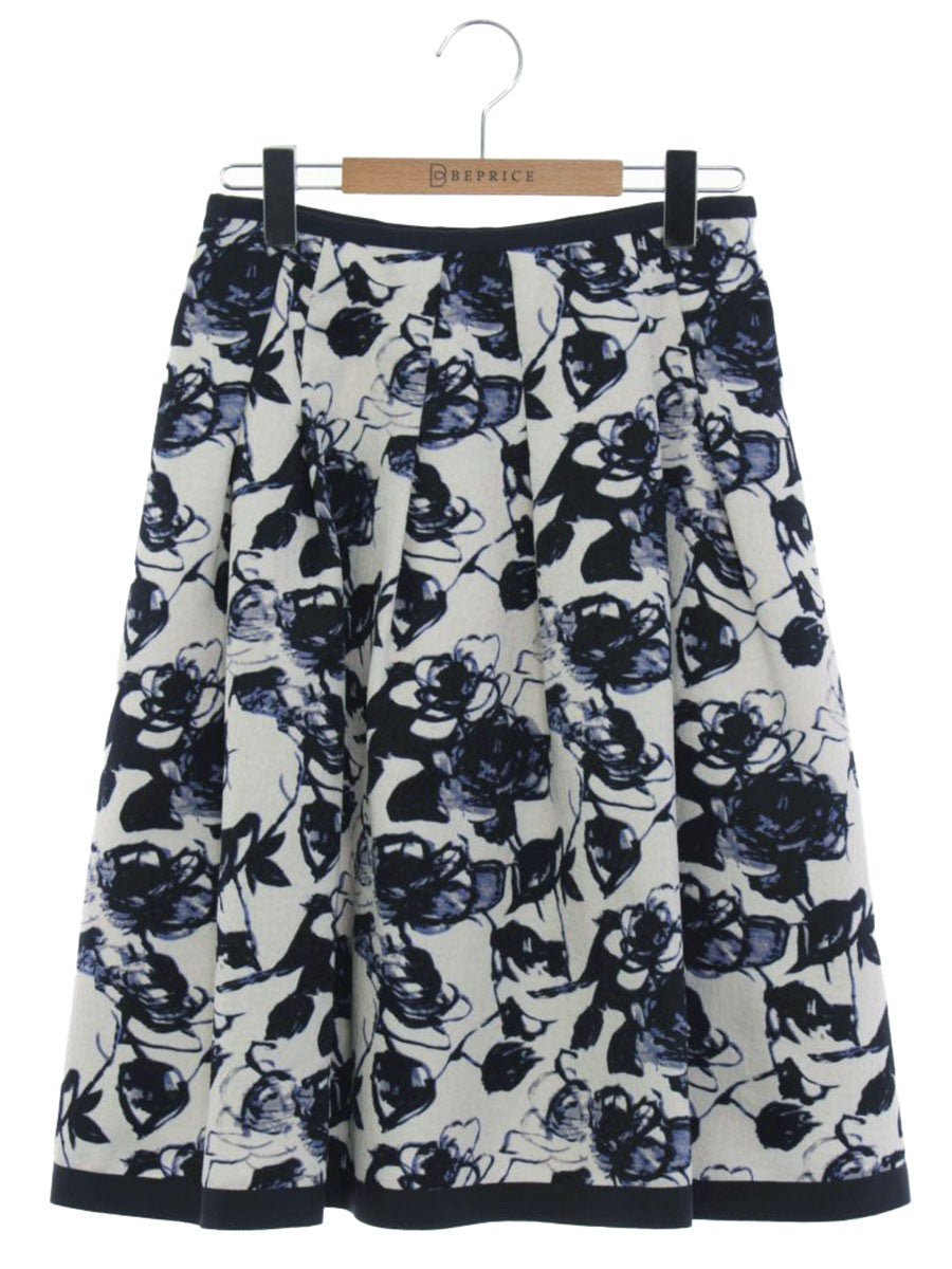 美品 M'S GRACY マーガレット モチーフ スカート ブラック 40 美品 M'S GRACY マーガレット モチーフ スカート ブラック 40