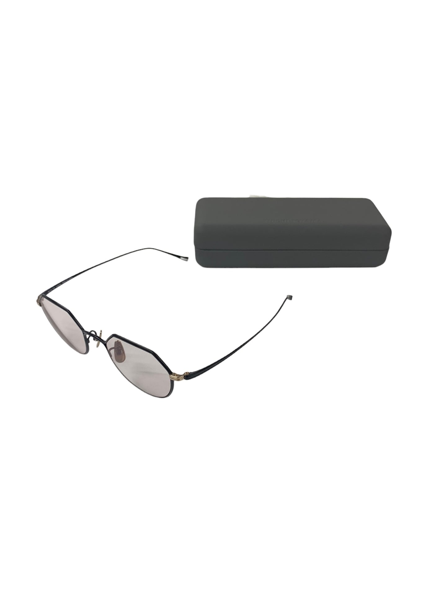 ユウイチトヤマ Ludwig U-148 メガネ ブラック チタンフレーム 台形リム ITDRBG4X9GNE