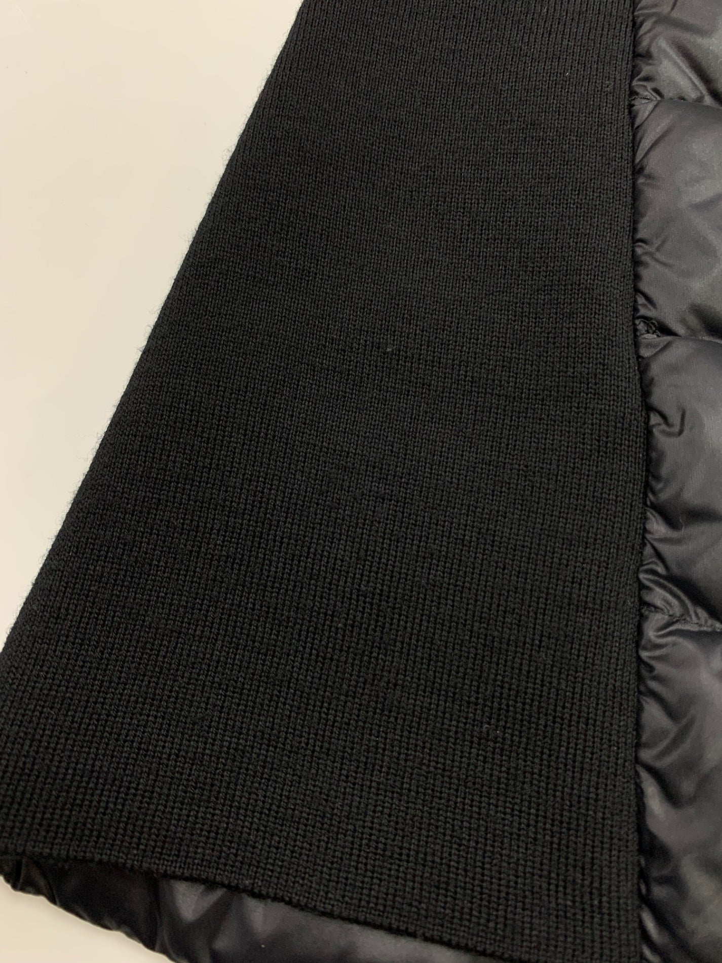 モンクレール CARDIGAN TRICOT 9B00018M1131 ダウンカーディガン S ブラック ジップアップ ITHUD0GCJUQW