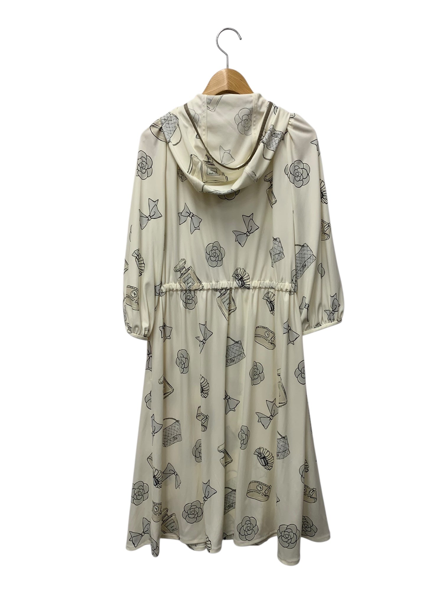 新品エムズグレイシー 38 ホワイト 前開きワンピース M'S GRACY エムズグレイシー 111309 ワンピース 40 ホワイト アイコンモチーフ