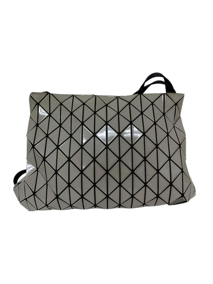 バオバオイッセイミヤケ ROW METALLIC BB93-AG463 ショルダーバッグ グレー ITZY2ZUPVVEC