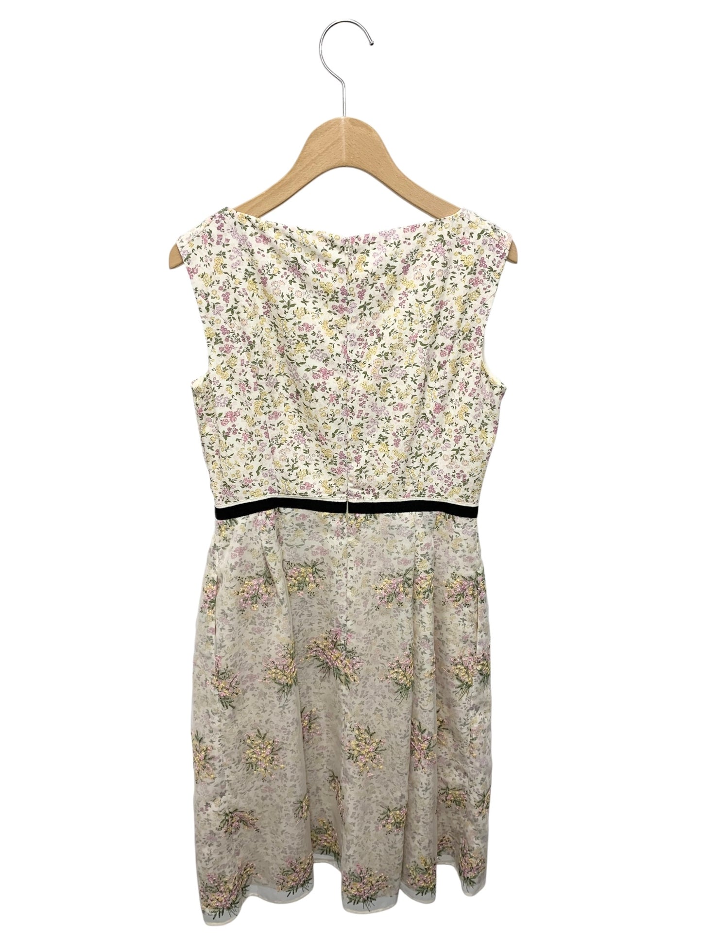 トッカ 23SS MIMOSA OPTOSS0530 ワンピース 2 ホワイト 花柄 刺繍 ITZAFDTLZEMO