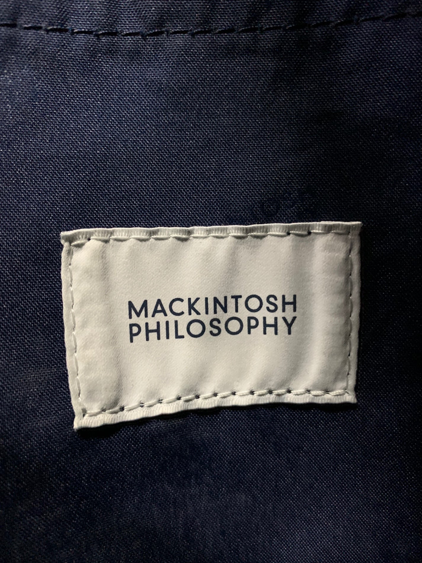 マッキントッシュフィロソフィー バルヴェニーLTD3 68753 ネイビー ショルダーバッグ タテ型 A4ジャストサイズ ITCEXYZ87YRS