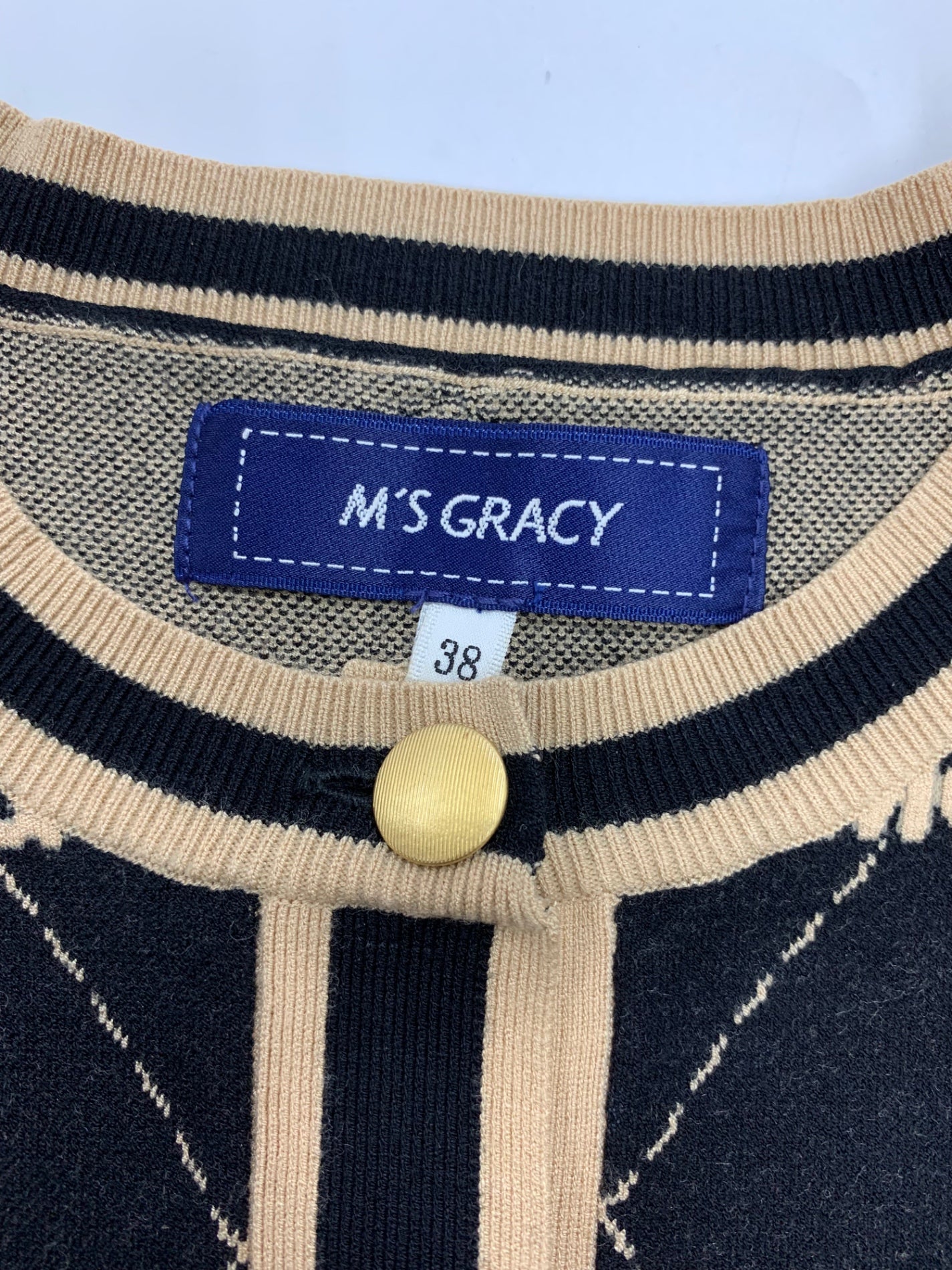 エムズグレイシー 花＆ロゴJQニットカーディガン 218532 38 ブラック ITI1A10KCSNE