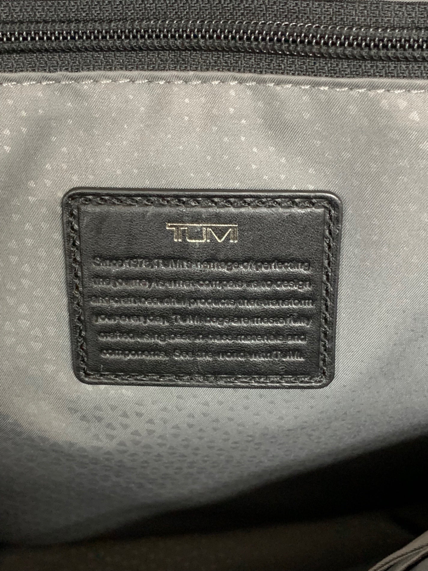 トゥミ TAHOE アズテック コンパクト 798654DE バックパック ブラック ITND5OKPX8VY