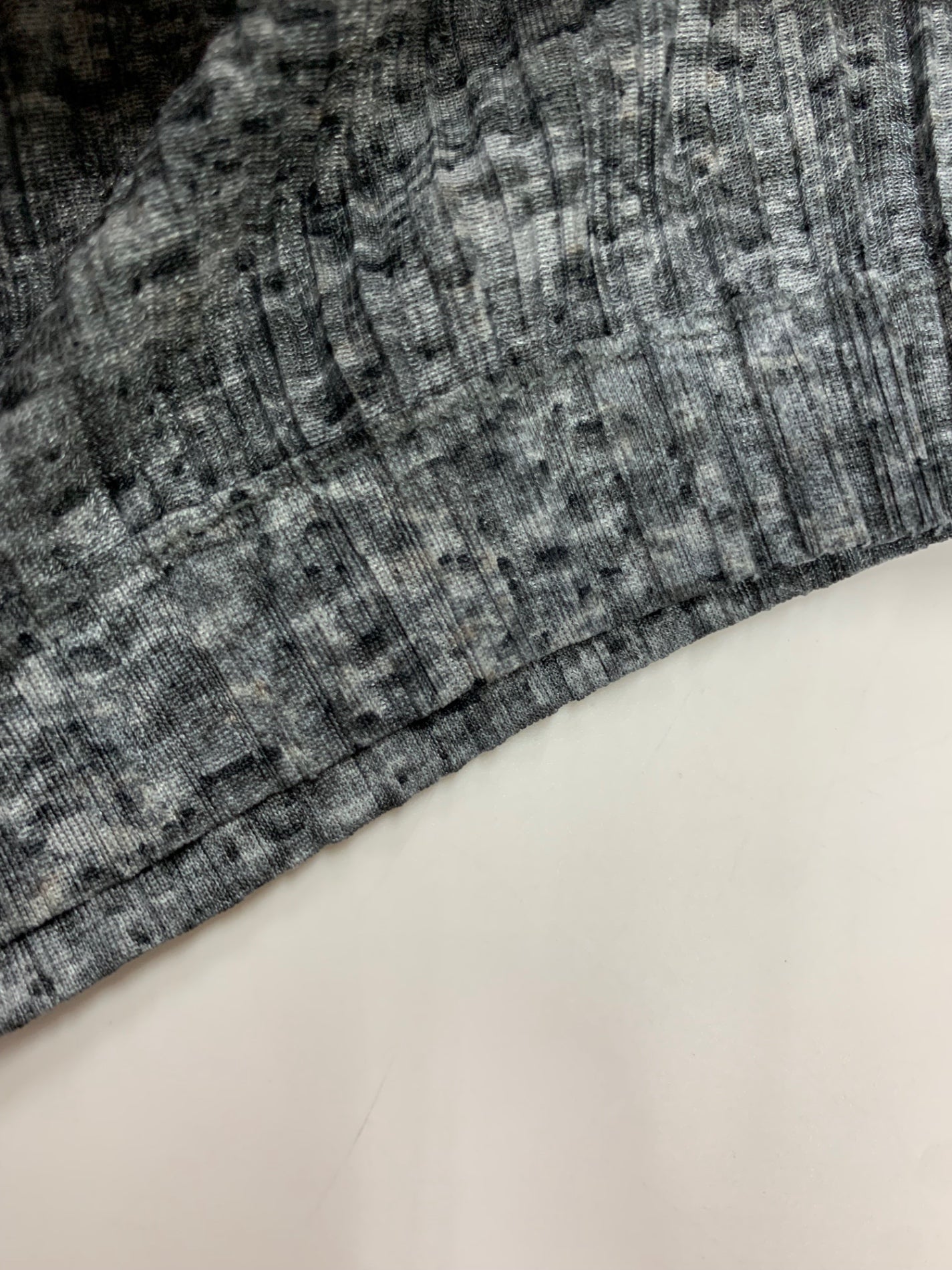 プリーツプリーズイッセイミヤケ PP51-JF181 パンツ 4 グレー まだら模様 IT4YCP5O8QK0