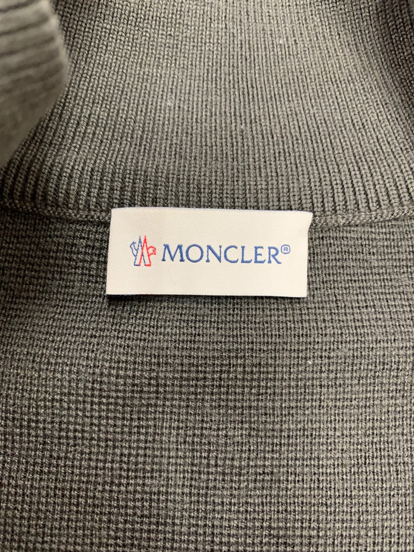 モンクレール CARDIGAN TRICOT F20919B50700 A9341 ダウンジャケット L カーキグリーン ニット ITEHK7J122PY