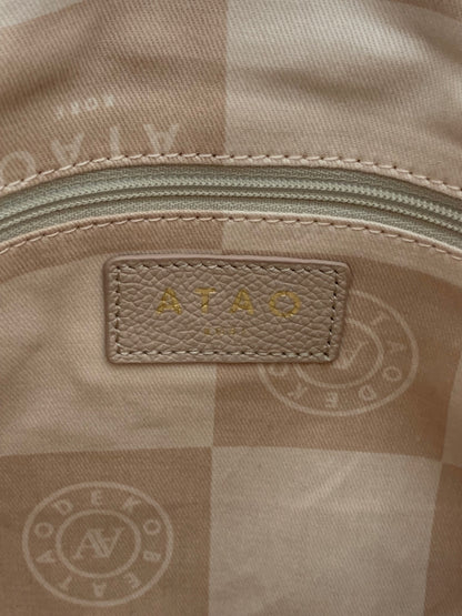 アタオ WEEKEND ショルダーバッグ ベージュ ウィークエンド ITHNBC0W4KNC