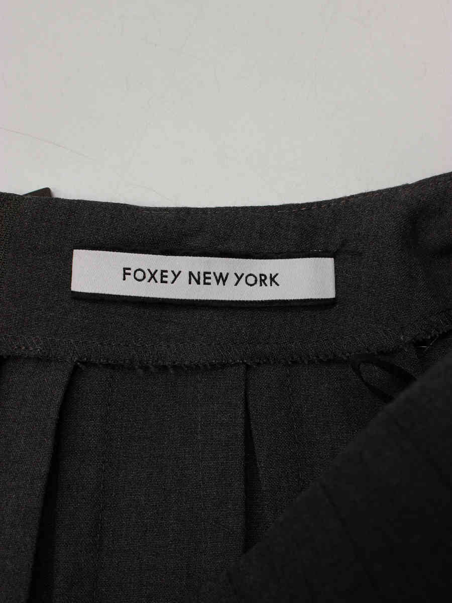 最も人気商品FOXEY - FOXEY NY リトルタックスカート 38の通販 by